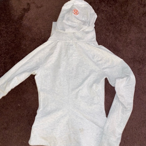 Lululemon zip up sweatshirt size 4 - Picture 2 of 4